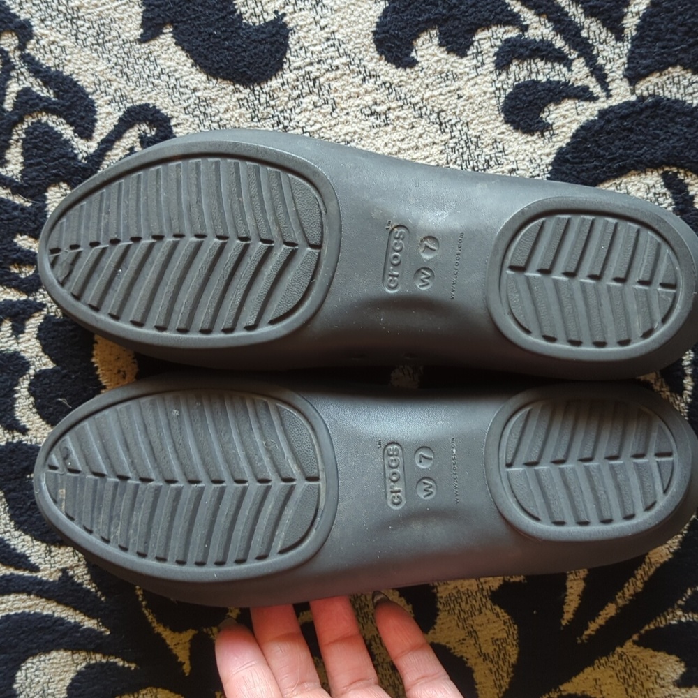 Crocs Ballet style flats. Size Women's 7. - Picture 3 of 3